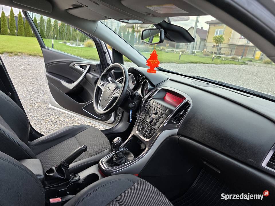 Opel Astra14 16V 140 COSMO RATY GWARANCJA nieuszkodzony Buk
