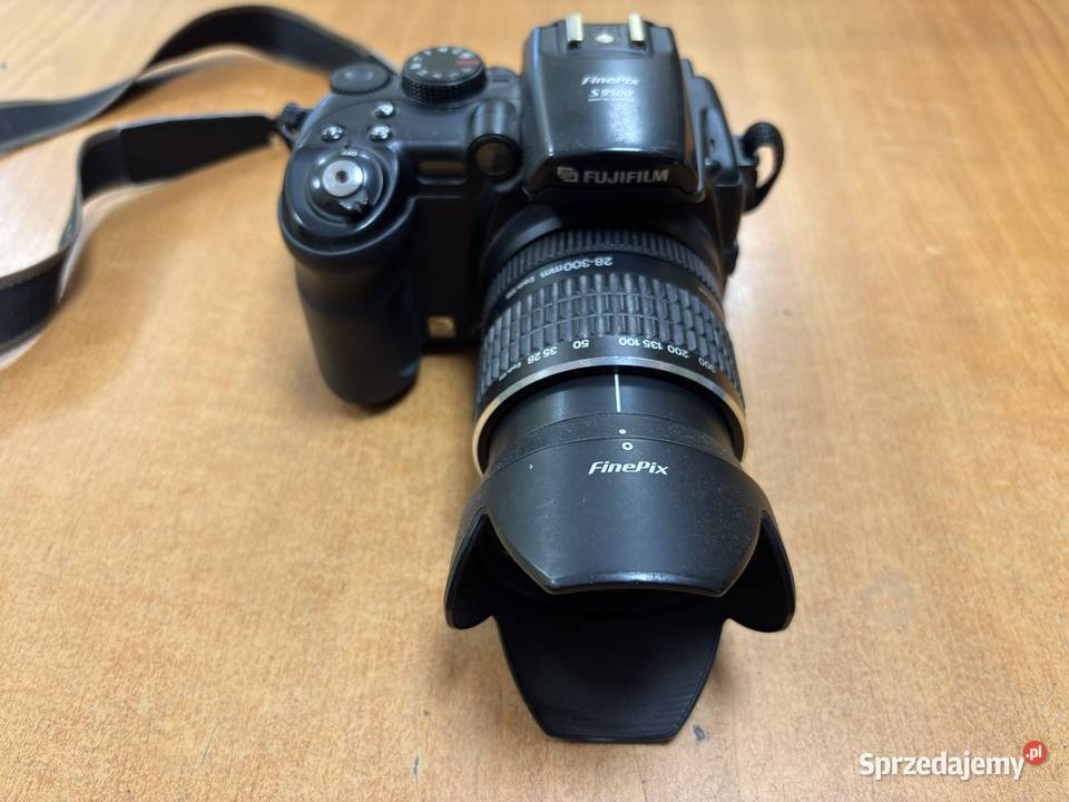 Aparat Fujifilm FinePix S9500 Zoom 28300mm