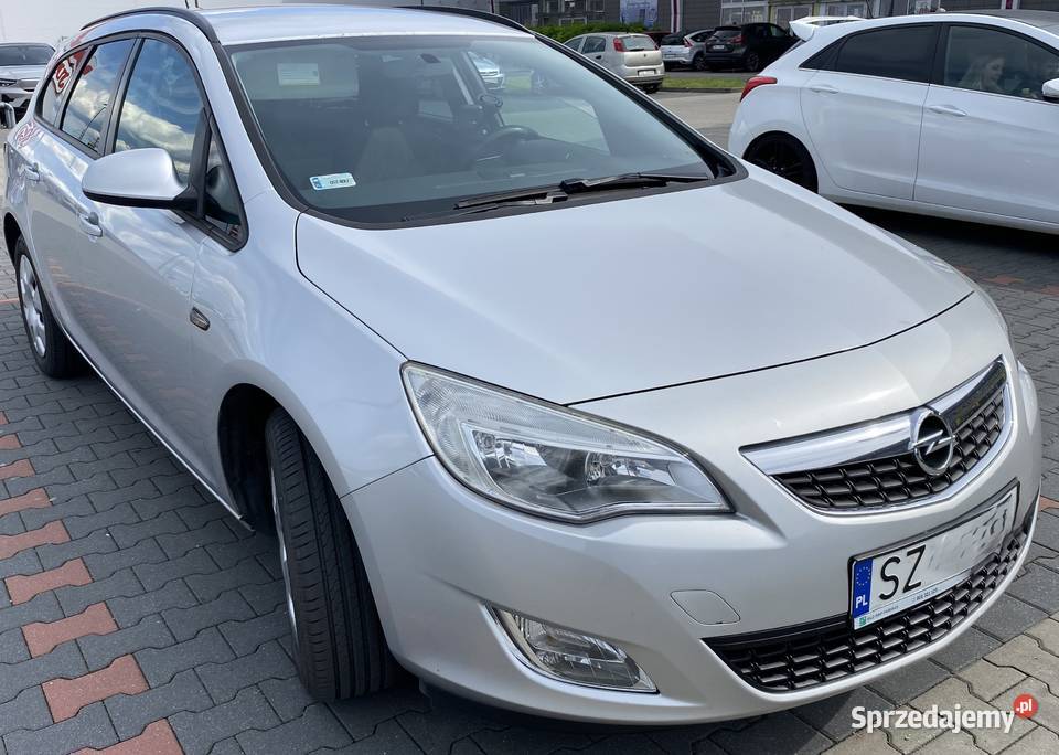 Opel Astra J Rok produkcji 2011 Zabrze sprzedam
