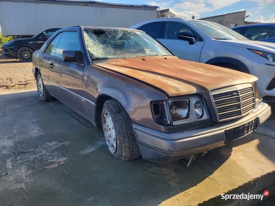 Mercedes E320 Coupe W124 W124 Poronin