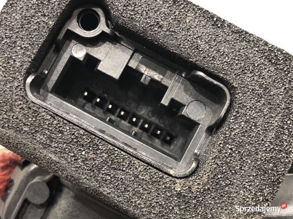 ZAMEK DRZWI LEWY TYŁ SKODA OCTAVIA IV Hatchback osobowe podkarpackie