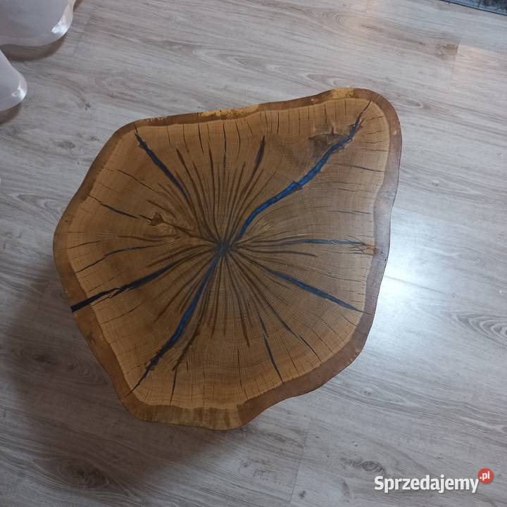 Nowoczesny stolik kawowy z niebieską żywicą Starcza sprzedam