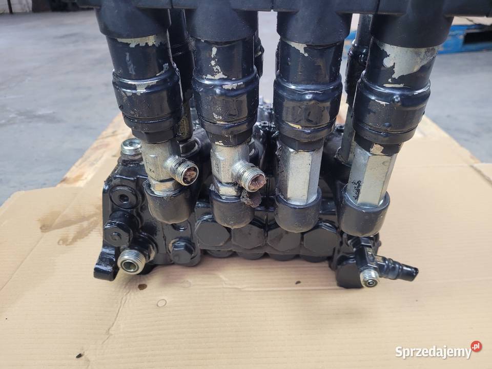 CASE IH PUMA 145 12r SEKCJA ZAWORU Kolno