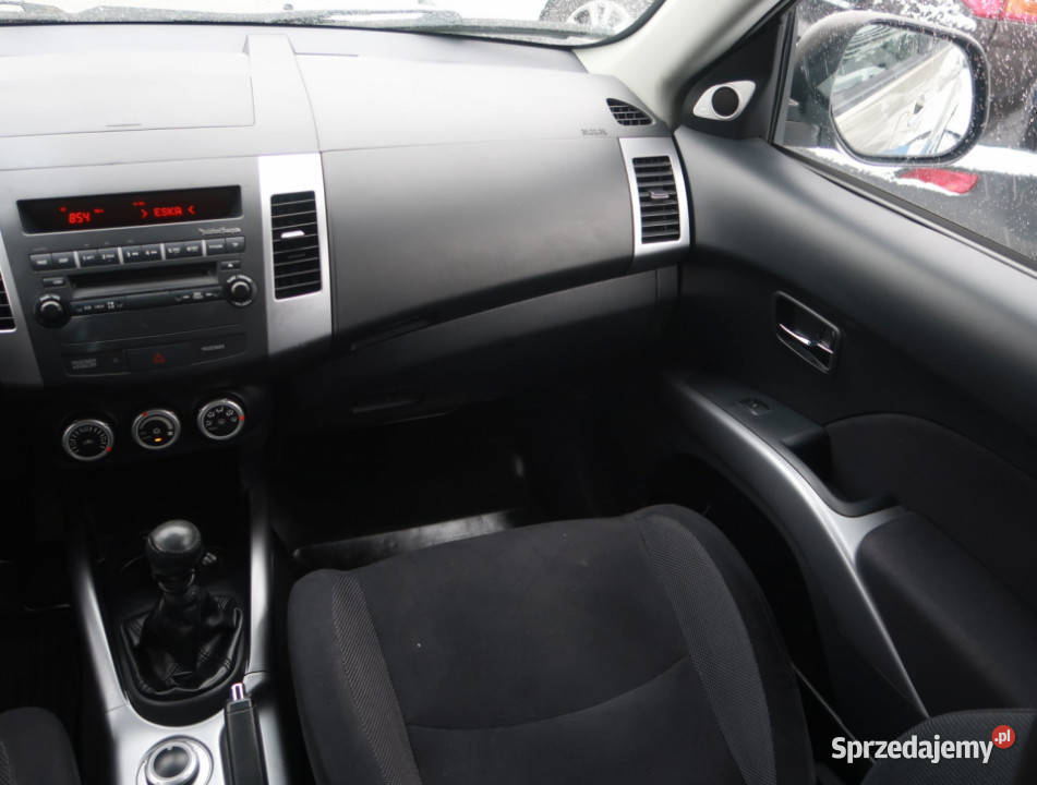 Mitsubishi Outlander 20 DID nieuszkodzony