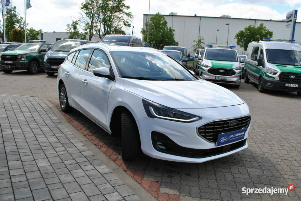 Ford Focus Kombi Titanium 10 EcoBoost 125 Lift Zarejestrowany w Polsce Białystok sprzedam