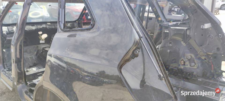 ĆWIARTKA BŁOTNIK PRÓG LEWY TYŁ AUDI Q5 8R LZ7L Zestawy części blacharskich