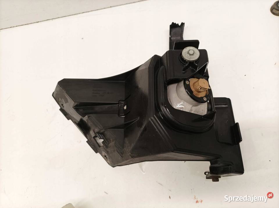 HALOGEN PRAWY PRZÓD Honda CRV II 20012006 Rok produkcji 2004 świętokrzyskie