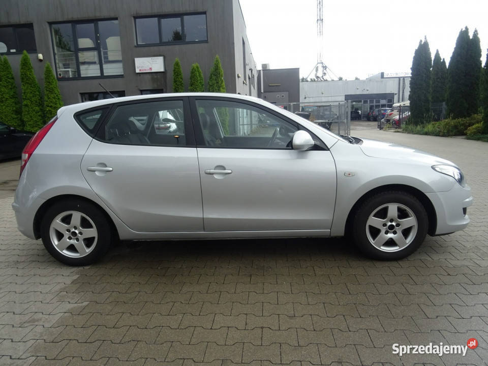Hyundai i30 14 109ClassicNiski przebieg dobrze benzyna i30 sprzedam