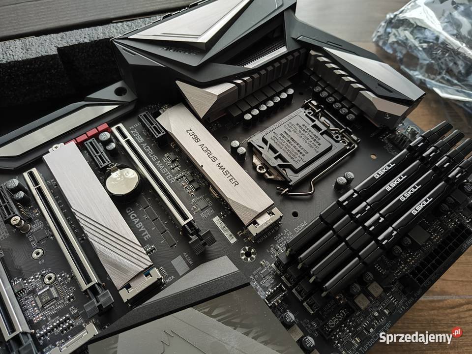Gigabyte Z390 Aorus Master