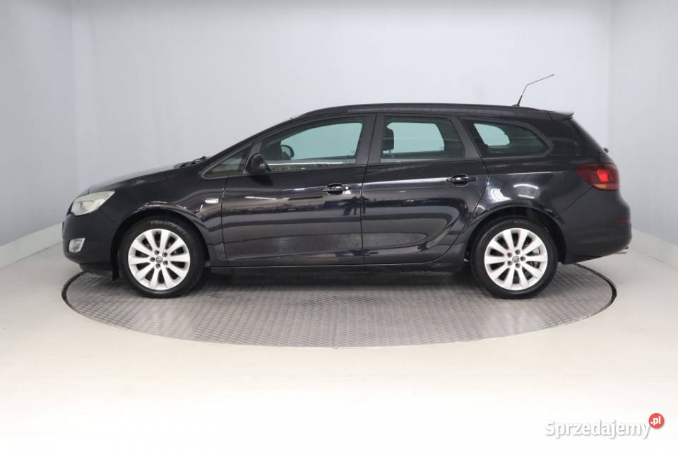 Opel Astra 14 T światła przeciwmgielne sprzedam