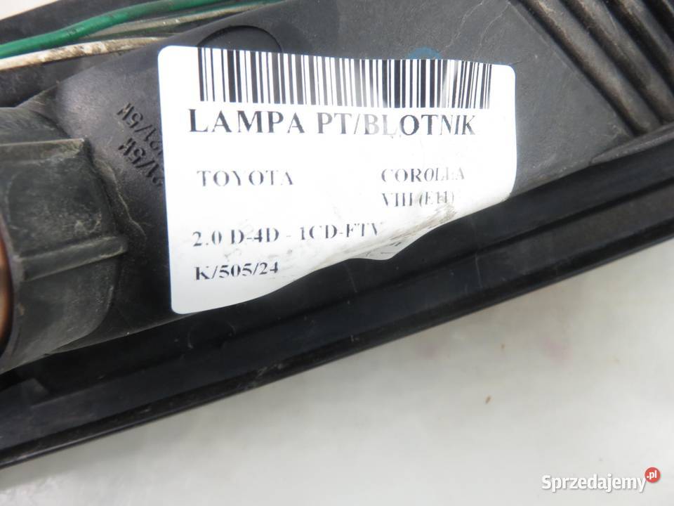 LAMPA PRAWA TYLNA TOYOTA COROLLA VIII E11