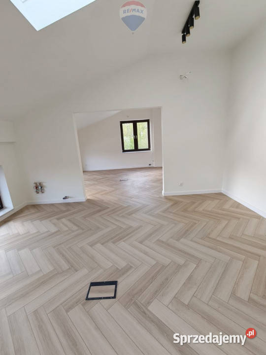 Znakomicie położony lokal usługowy w Jelonku Suchy Las