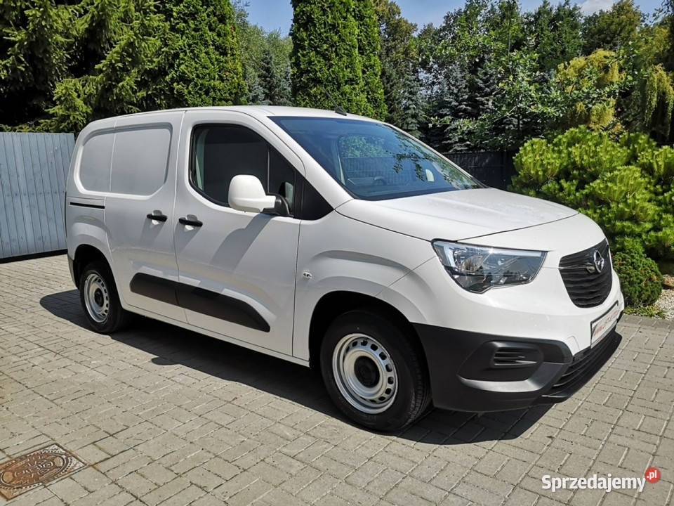 Opel Combo 15TDCI 102 Klima Tempomat Sensory 102KM Strzegom