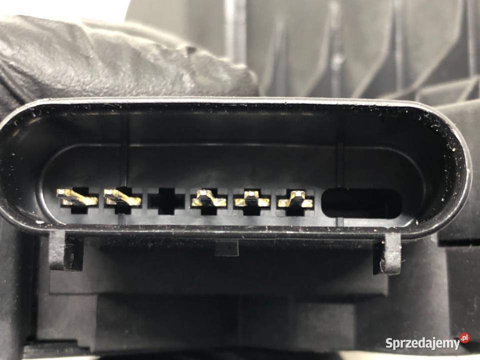 ZAMEK PRZÓD LEWY FORD FOCUS III Hatchback sprzedam