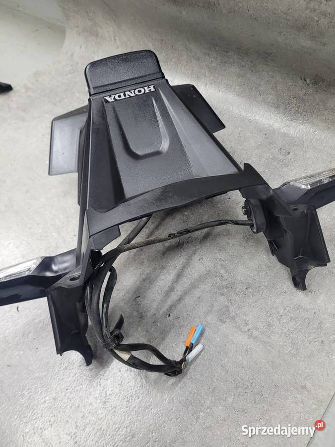 HONDA CRF 1000 AFRICA TWIN 17 LAMPA TYŁ Nowy Tomyśl
