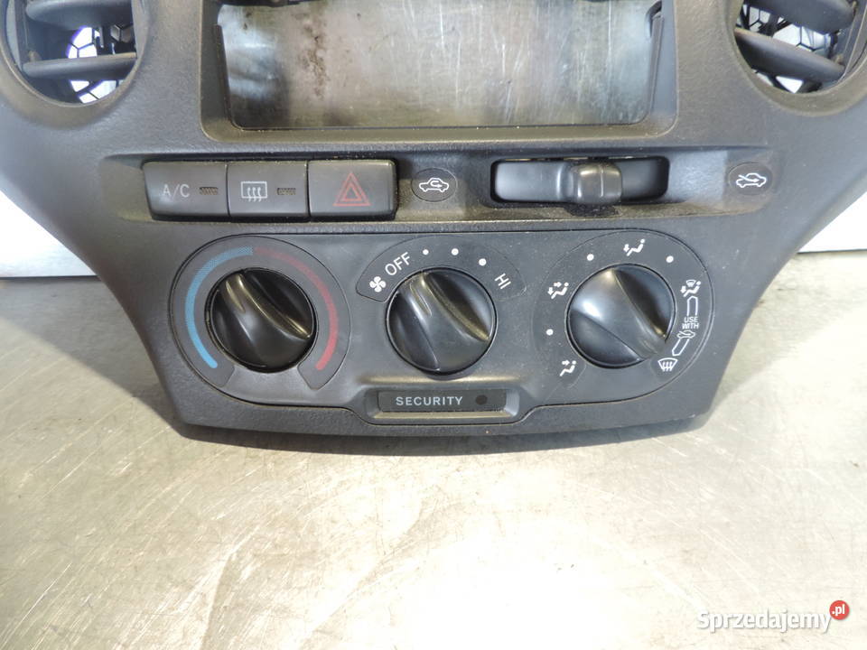 PANEL NAWIEWU AC TOYOTA YARIS I osobowe małopolskie Nowy Sącz