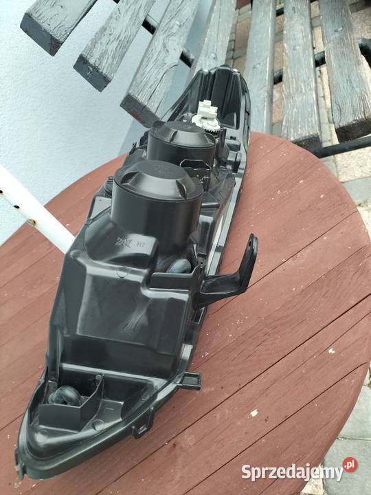 Lampy przednie do nissan almera 2005r sprzedam