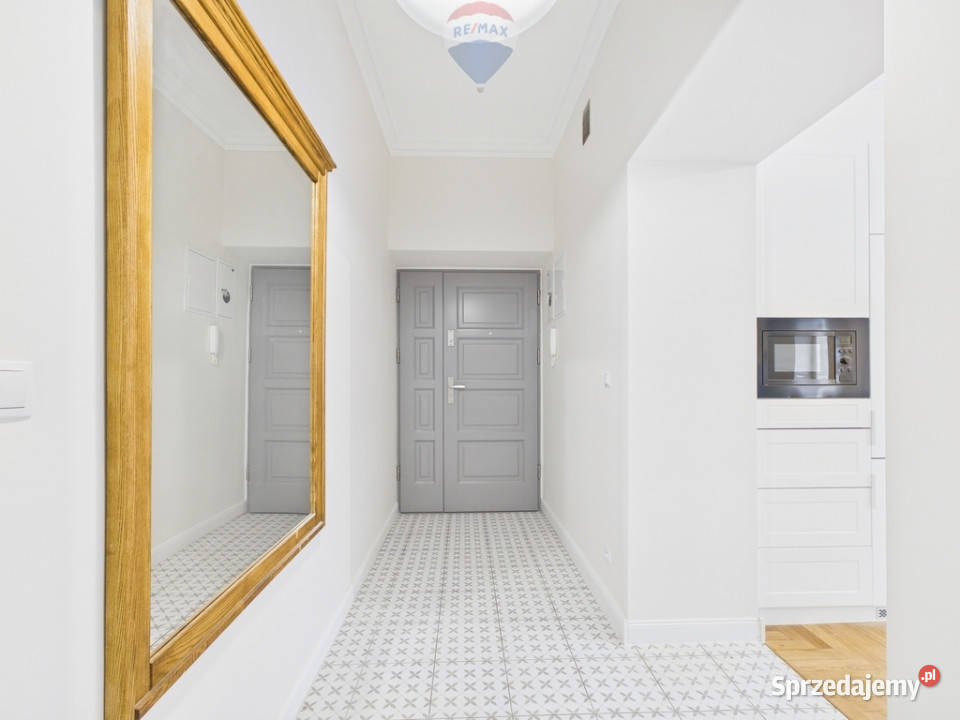 Dwupokojowe nieumeblowane mieszkanie w kamienicy sieć Warszawa