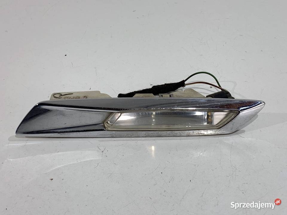 KIERUNKOWSKAZ PRAWY PRZÓD BMW F07 7199634 0917