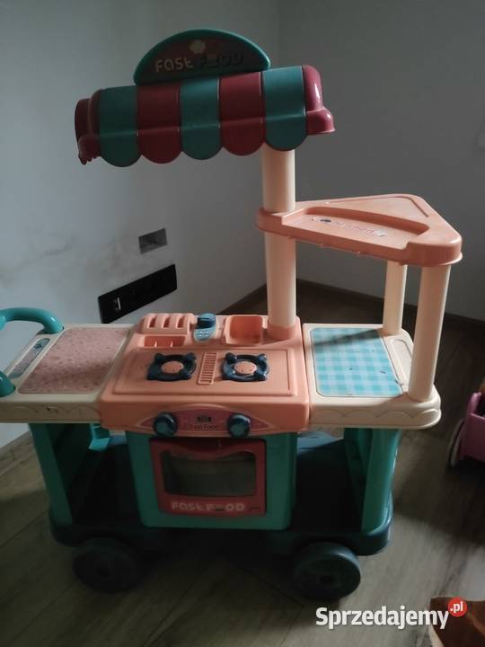 Sprzedam kuchnie dziecięca z akcesoriami Łężkowice