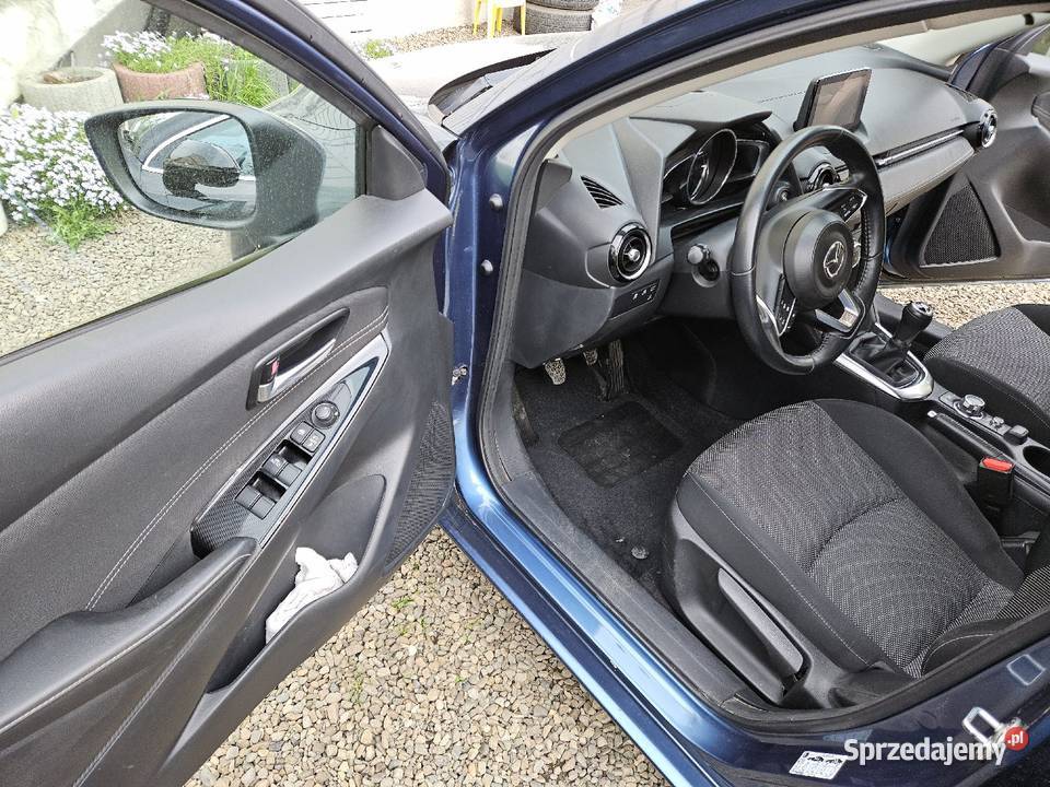 Sprzedam mazda 2 15 skyaktiv reflektory ksenonowe podkarpackie