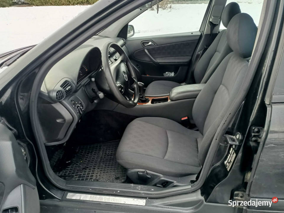 Mercedes C 180 Mercedes C klasa 20BG 130 01r Tarnów