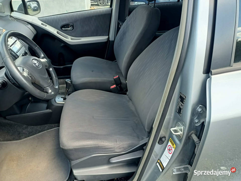 Toyota Yaris Toyota Yaris 13 09r Półautomat II uszkodzony Tarnów