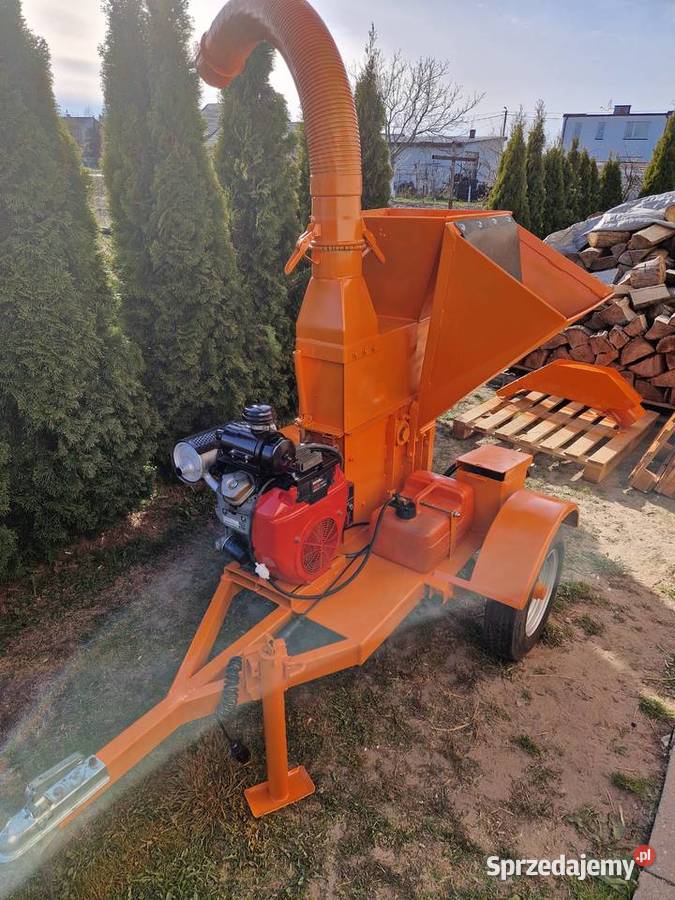 Rębak spalinowy do gałęzi Radomice