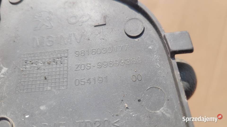 PEUGEOT 301 LIFT 2016 ZAŚLEPKA HAKA ZDERZAKA