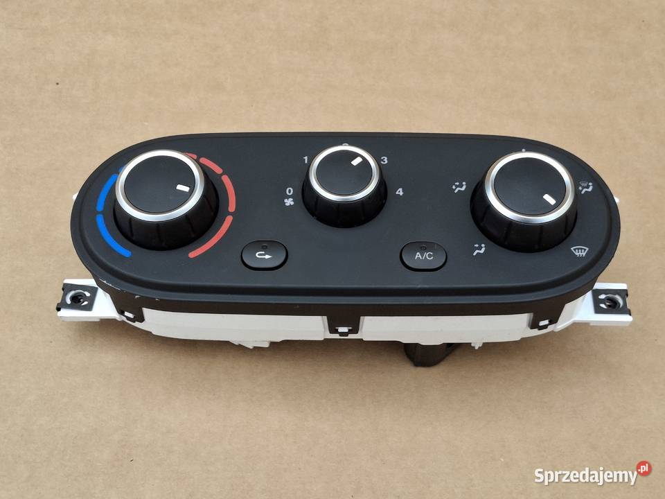 IVECO DAILY 14 PANEL NAWIEWU KLIMATYZACJI Bieleń