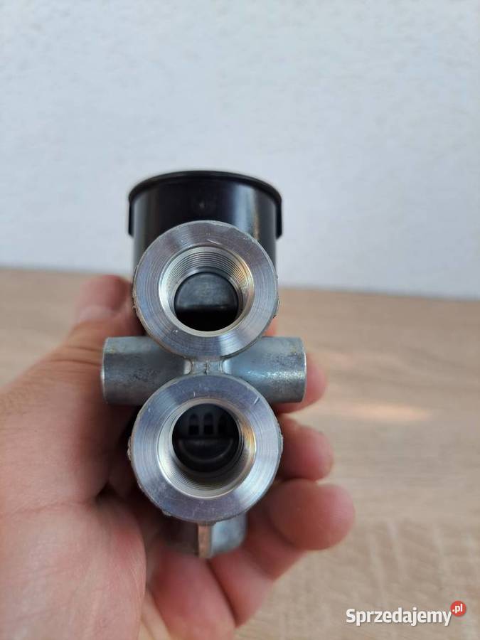 ZAWOR LUZUJACY M16X15 Wabco 9630060010