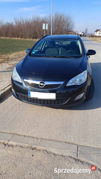 Opel Astra J 14 Sports Tourer świętokrzyskie Ostrowiec Świętokrzyski