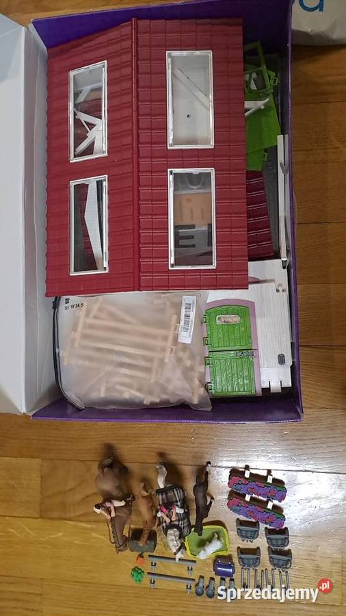 Sprzedam dziecięcą zabawkową stadninę koni Otwock