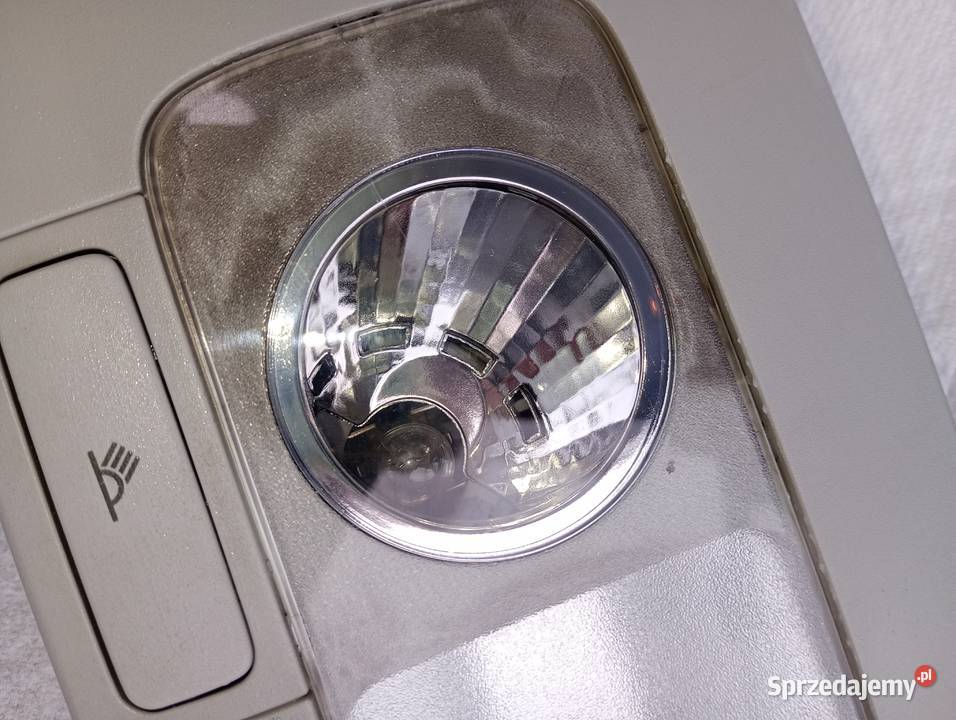 Lampka podsufitkowa wrwnętrzna vw passat b6