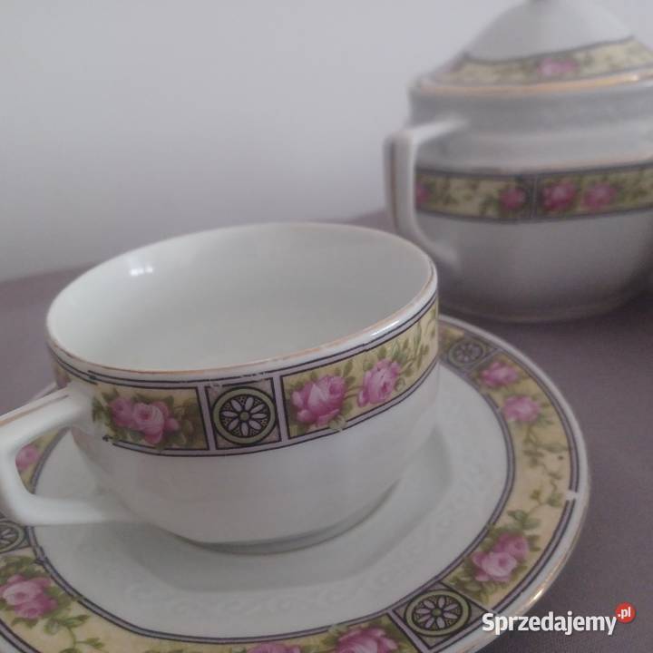 Porcelanowy serwis wyprodukowany w fabryce Wrocław sprzedam