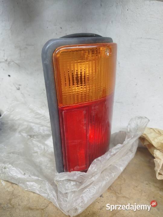 Nowa Lampa tylnia Fiat 126p ELEGANT Klucze