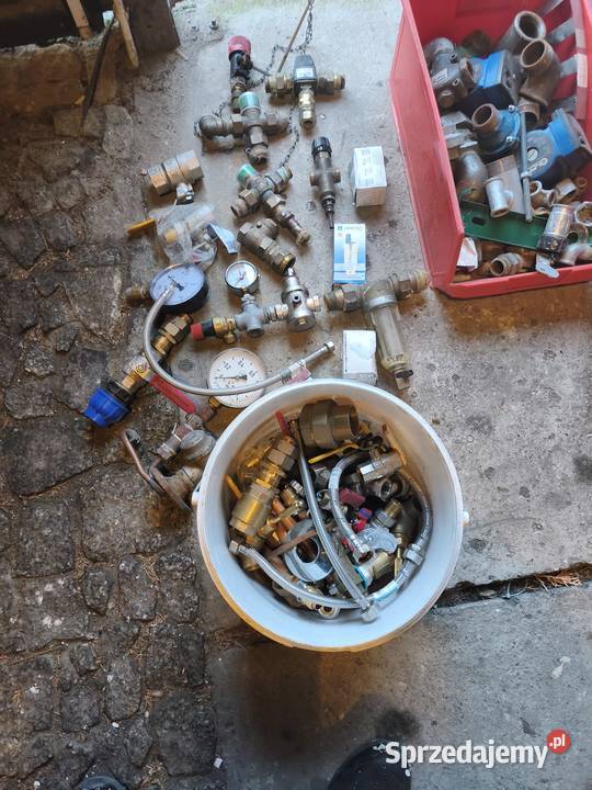 Instalacyjne hydrauliczne części nowe i używane Pozostałe Łekno