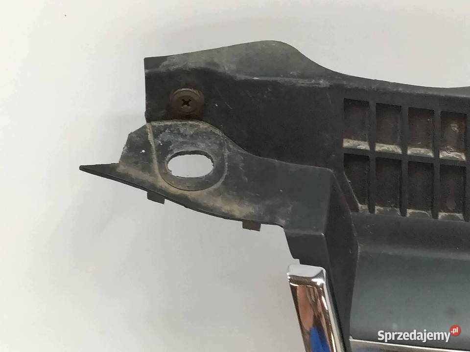 ATRAPA GRILL PRZÓD LIFT FL VW Volkswagen Passat Rok produkcji 2002