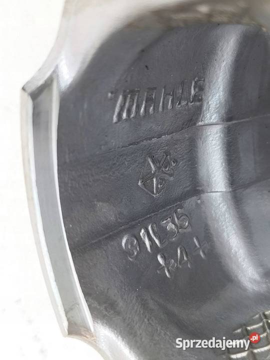 TŁOK KORBOWÓD 91L35 4 32 PENTASTAR Jeep Cherokee