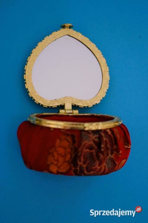 Mała szkatułka z lusterkiem na biżuterie Chełmno