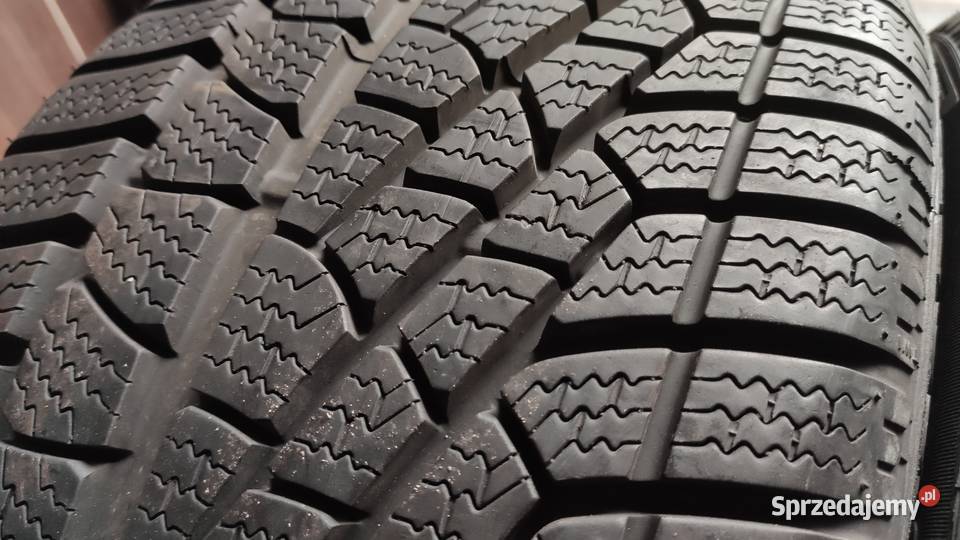 4 opony zimowe 2453518 92V Pirelli z 2021r 35 Ozorków