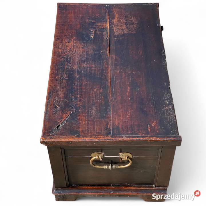 Stara drewniana rzeźbiona skrzynia kufer Gryfice