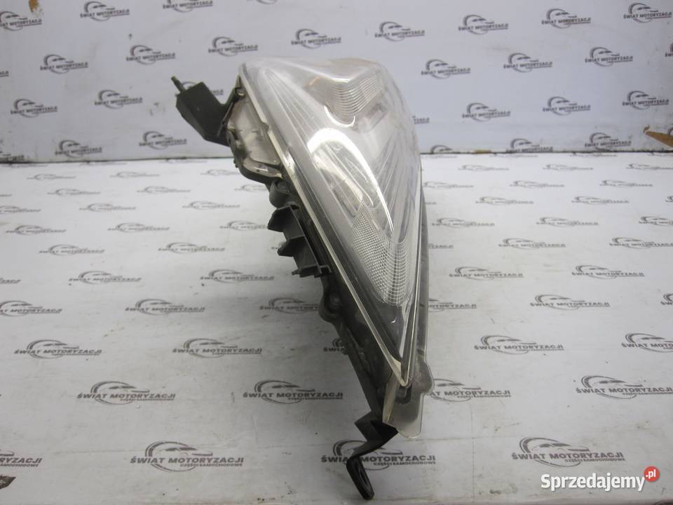 NISSAN JUKE I LIFT 15r lampa LED prawa przód świętokrzyskie