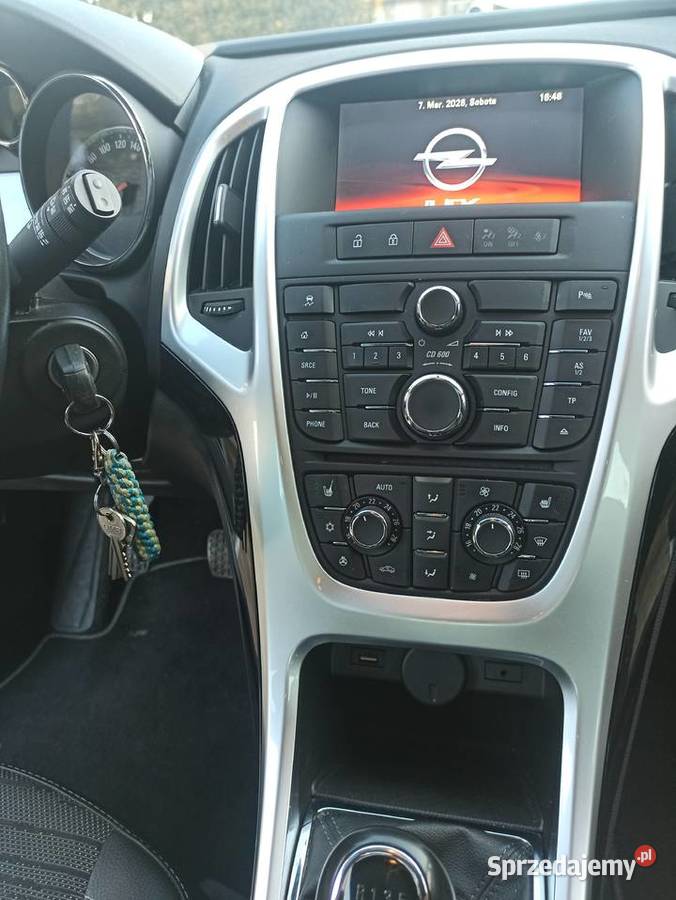 Opel Astra J 14 Oryginalny lakier Zadbana Bełchatów