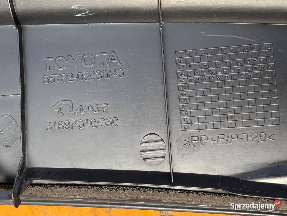 TOYOTA AVENSIS T25 PODSZYBIE 557820503040 PRAWA Radom sprzedam