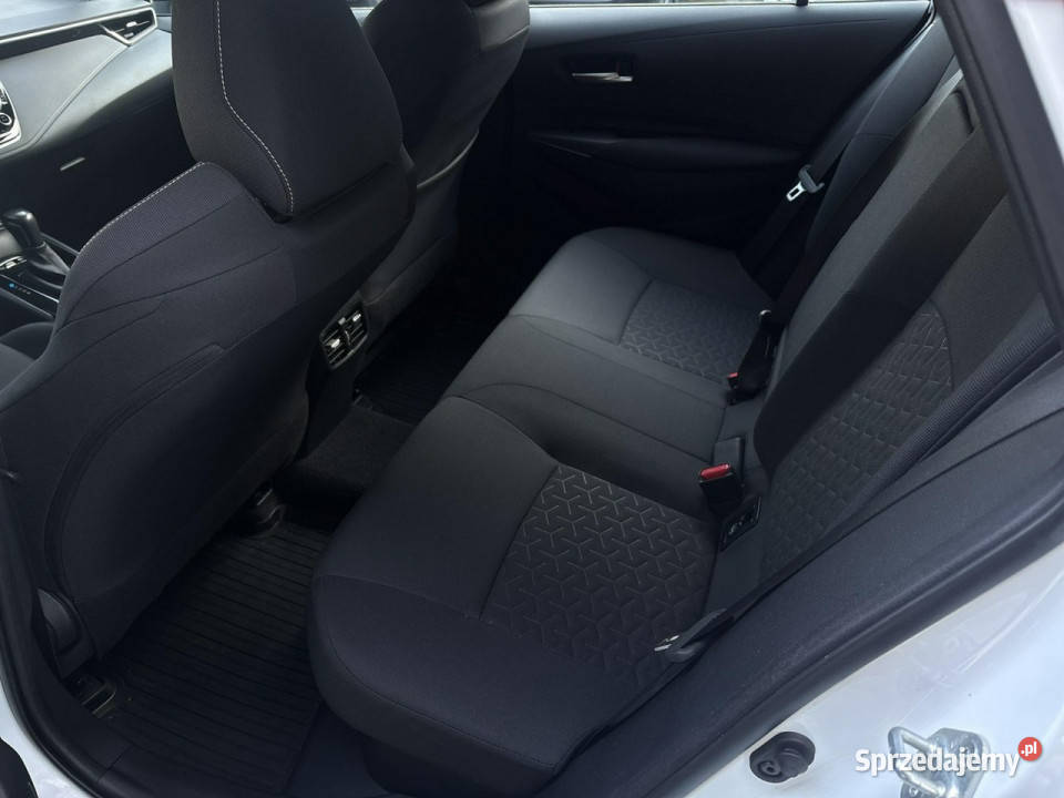 Toyota Corolla 18 Hybrid COMFORT TECH salon mazowieckie