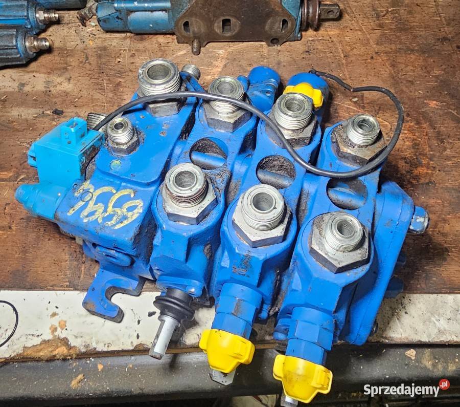 3sekcyjny rozdzielacz hydrauliczny JCB 3CX 4CX i pomorskie Gdynia