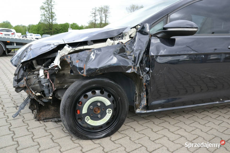 Volkswagen Golf 16 tdi 105 nawigacja niskie Kęty