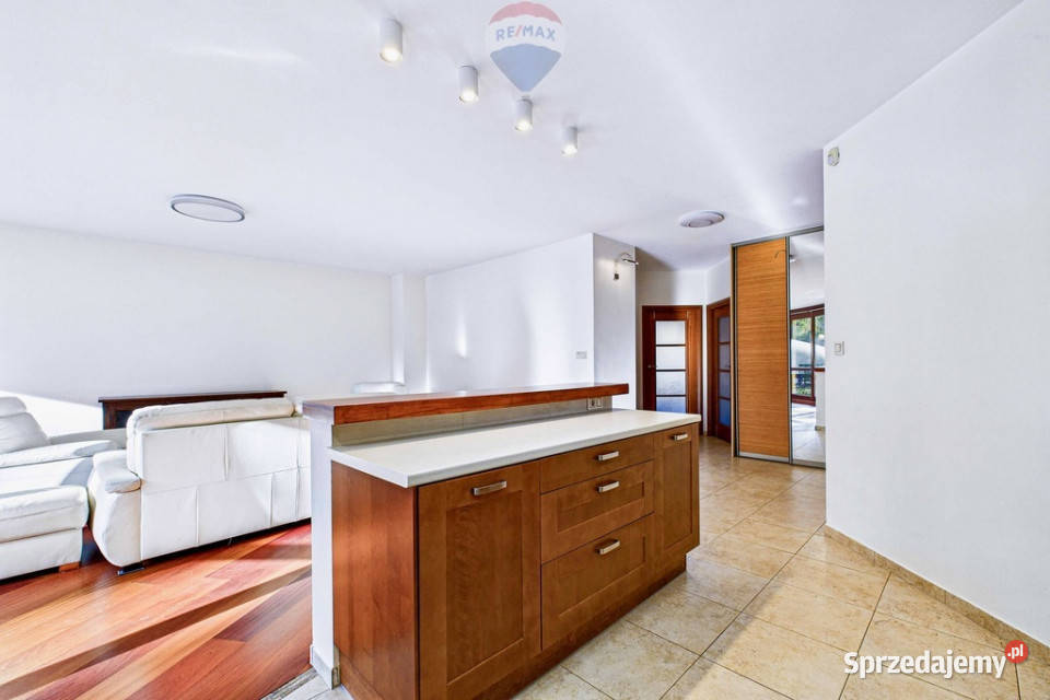 Wynajem 3 pokoje z ogródkiem miejsce postojowe Wysoka