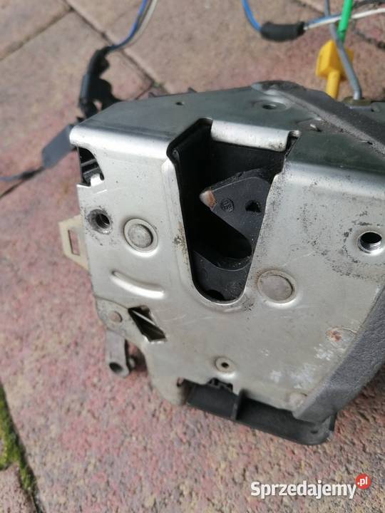 BMW E39 ZAMEK DRZWI PRAWY PRZÓD EUROPA 8352165 zamki, wkładki, kluczyki